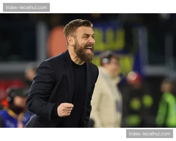 官方：罗马主帅德罗西与俱乐部续约至2028年