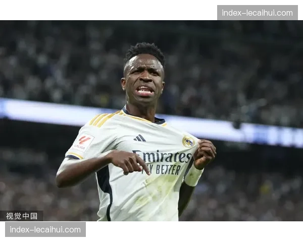 西甲国家德比半场：皇马2-1巴萨，贝林厄姆、维尼修斯破门，亚马尔扳回一城